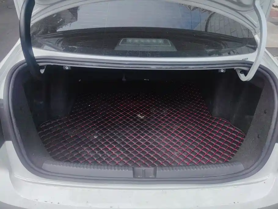 Volkswagen Sagitar 2018