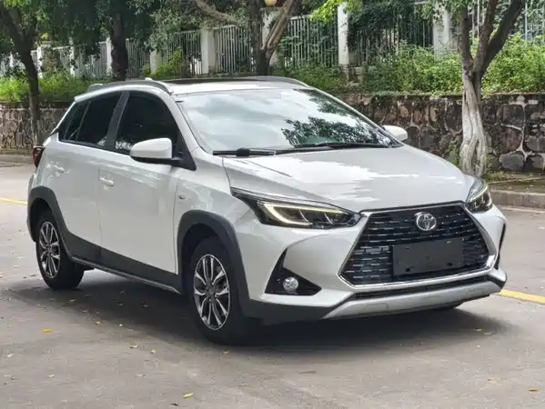 Toyota Yaris L 2021
