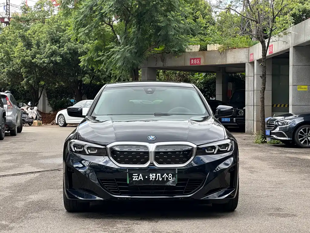 BMW i3 2023