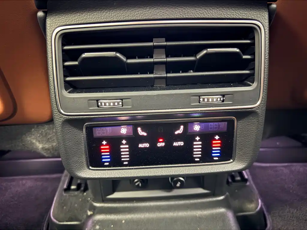 Audi Q7 2023 — фото 17