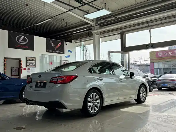 Subaru Legacy 2020
