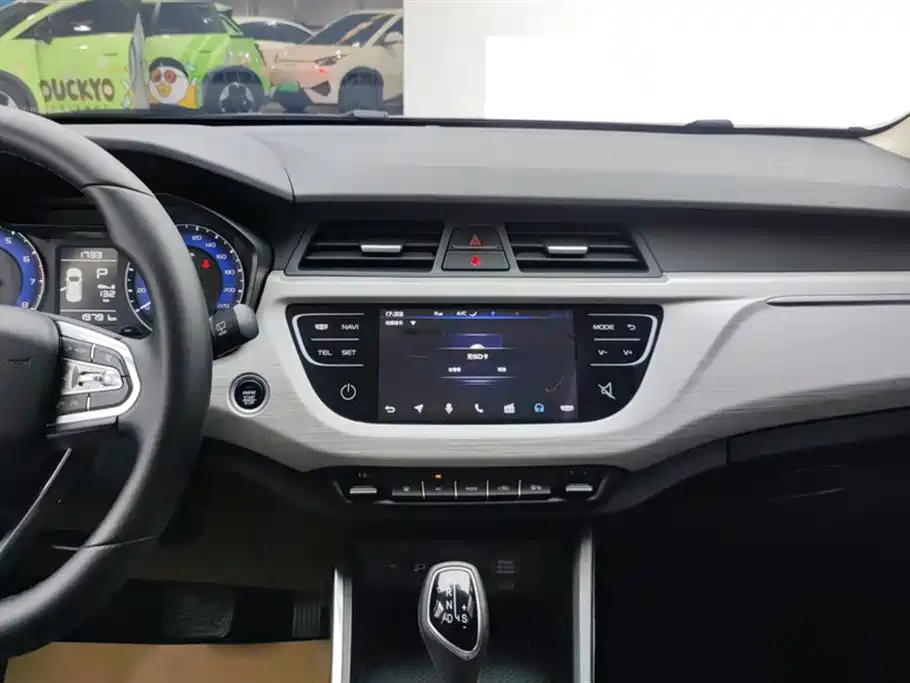 Geely Vision X3 2021 — фото 13