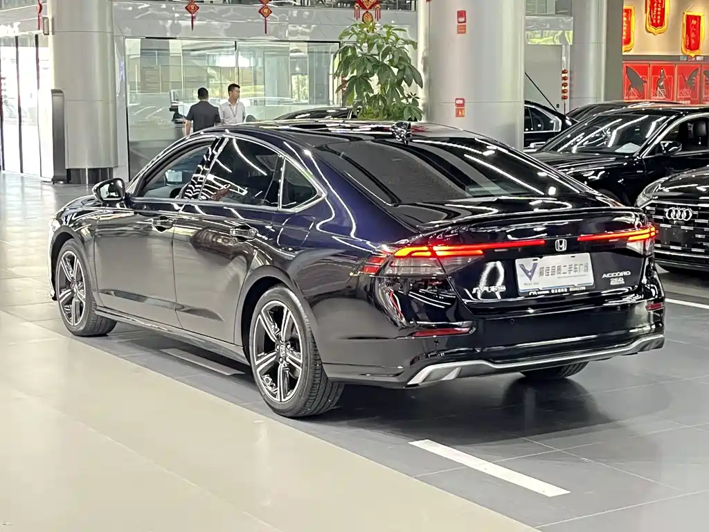 Honda Accord 2023 — фото 7