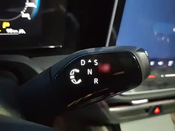 Volkswagen Magotan 2024
