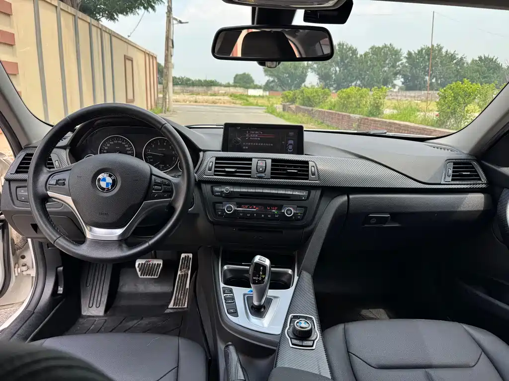 BMW 3 Series 2015 — фото 9