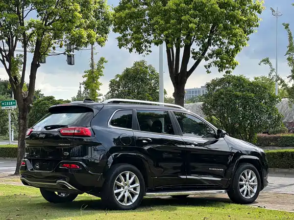 Jeep Cherokee 2017