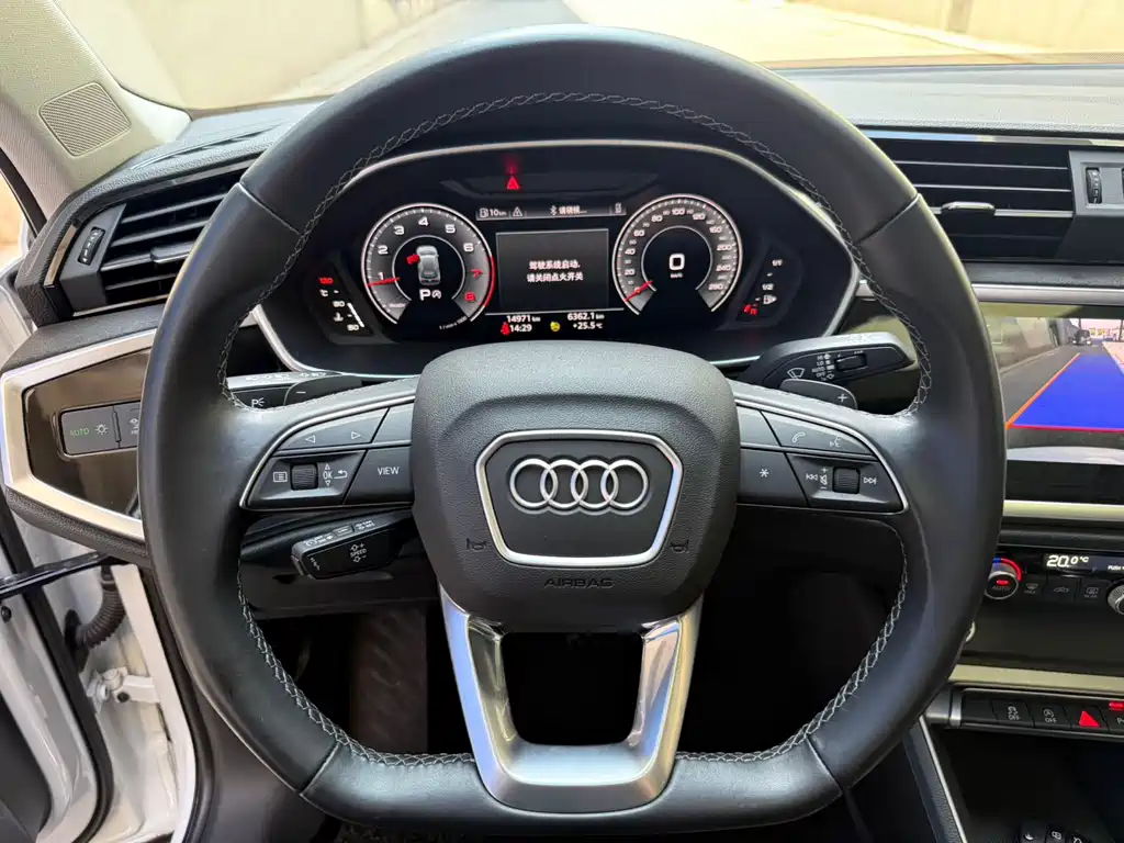 Audi Q3 2022 — фото 11