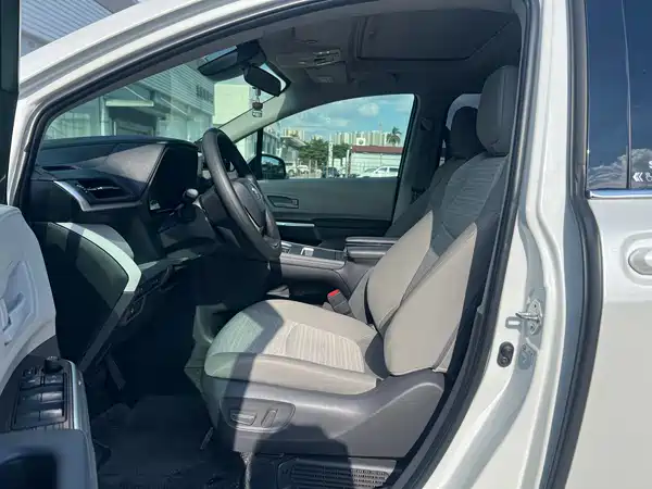 Toyota Sienna 2023
