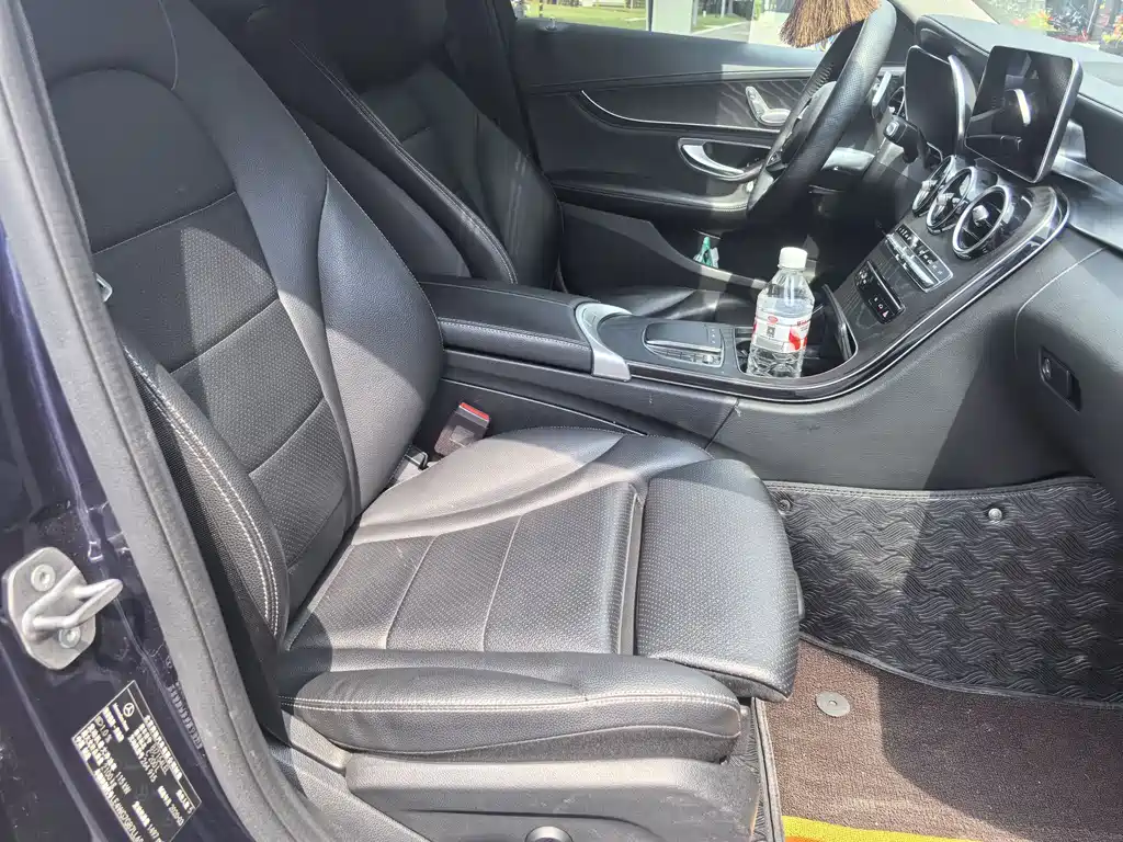 Mercedes-Benz C-Class 2020