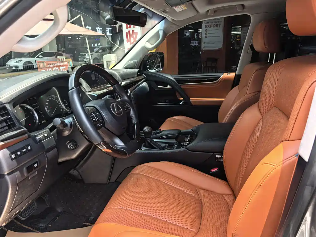 Lexus LX 2019 — фото 12