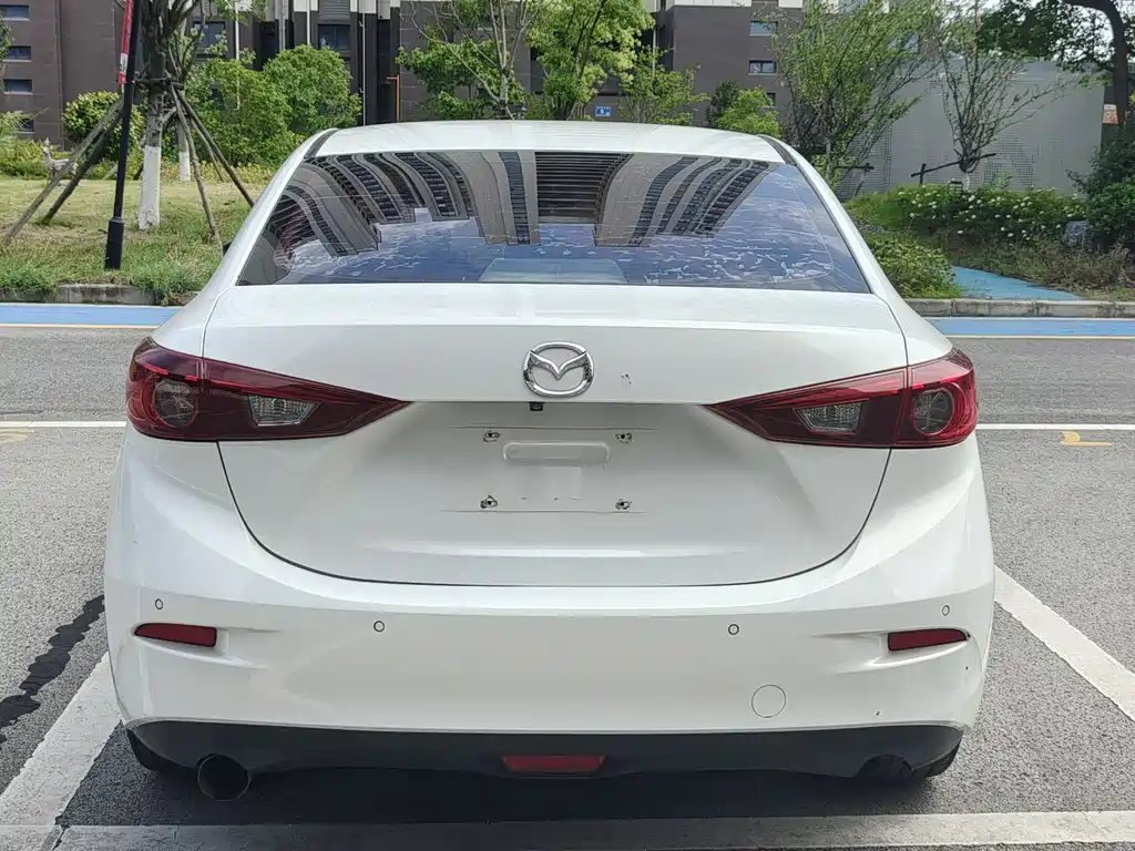 Mazda 3 Axela 2015 — фото 4