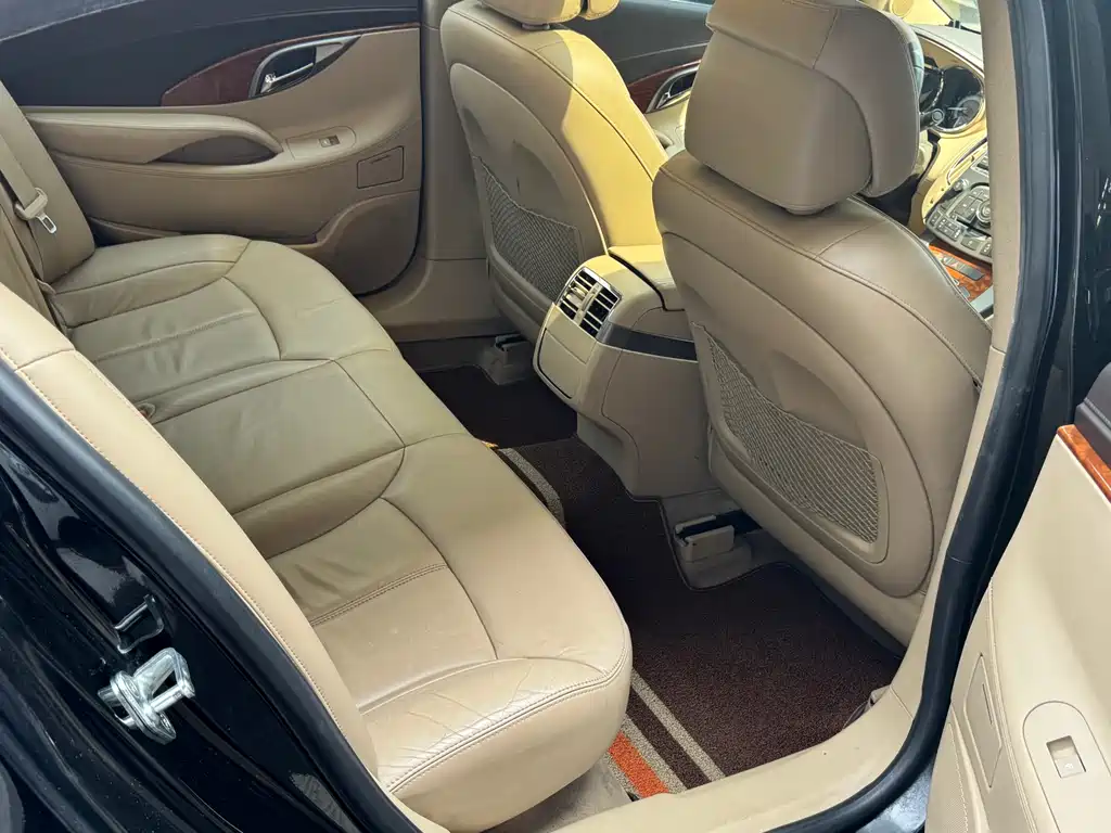 Buick LaCrosse 2012 — фото 17