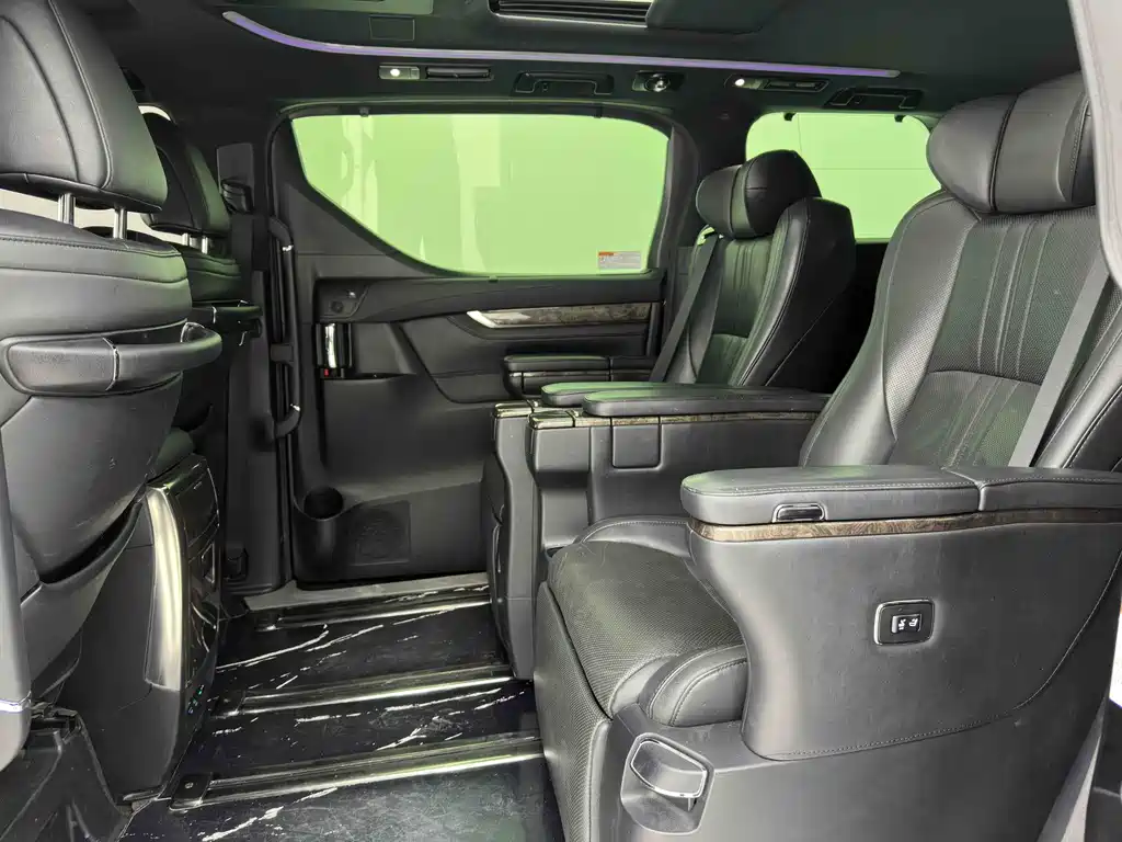 Toyota Alphard 2019 — фото 10