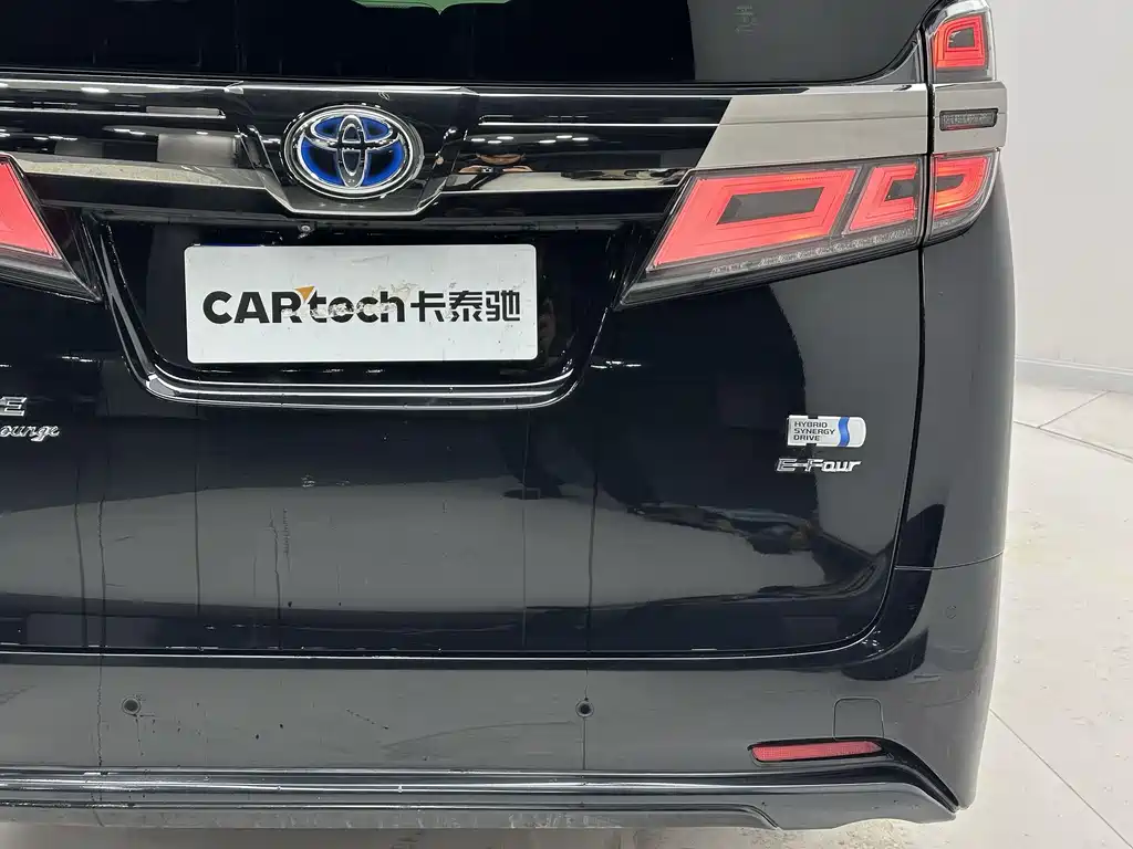 Toyota Alphard 2019 — фото 15
