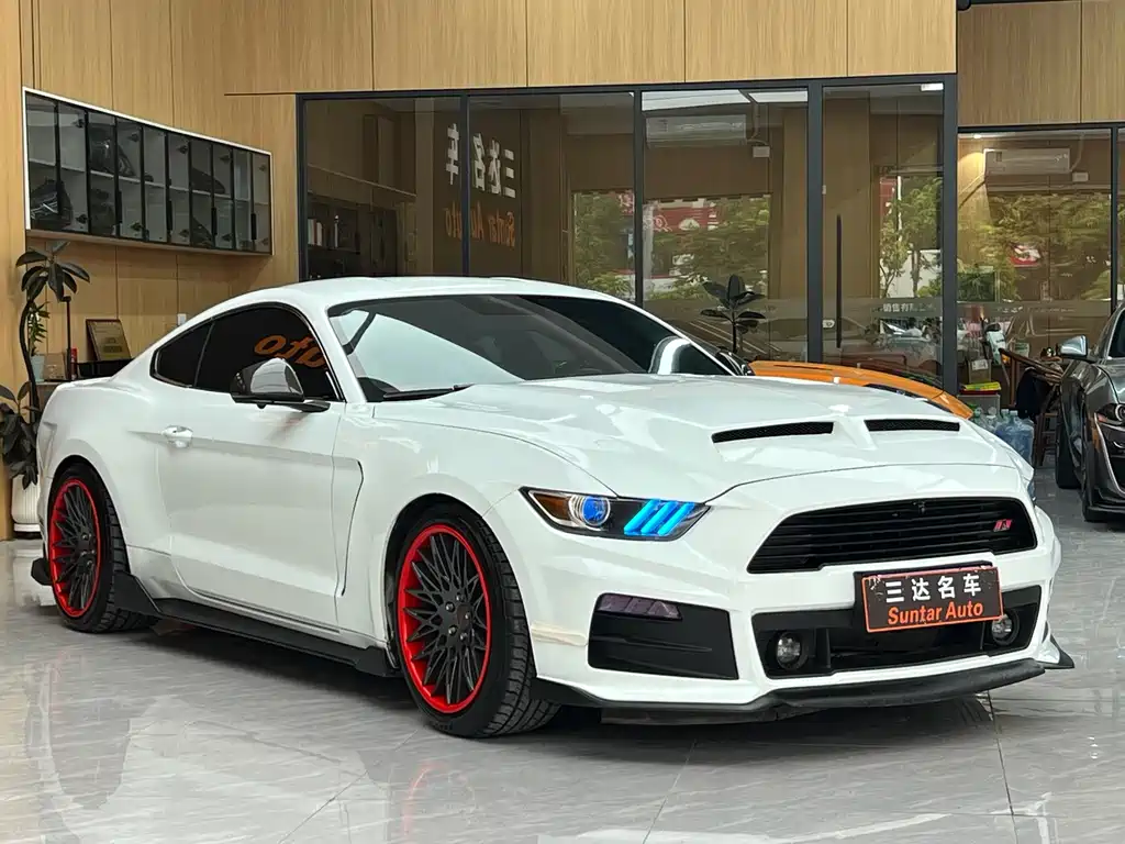 Ford Mustang 2015 — фото 3