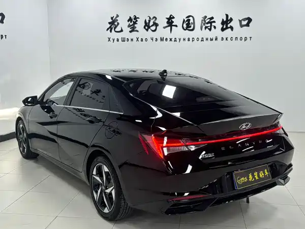 Hyundai Elantra 2023