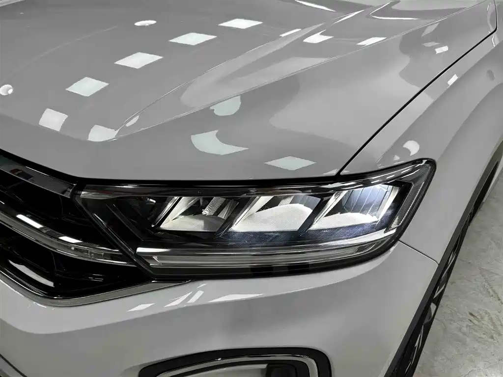 Volkswagen T-Roc 2023 — фото 17