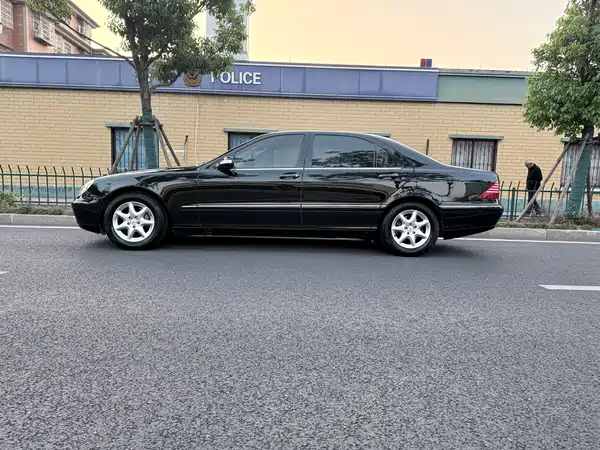 Mercedes-Benz S-Class 2004