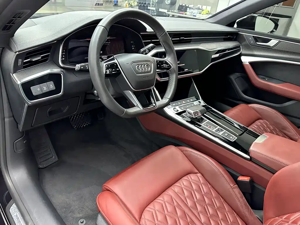 Audi A7L 2022 — фото 12