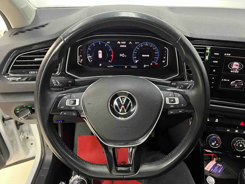 Volkswagen T-Roc 2022 — фото 12