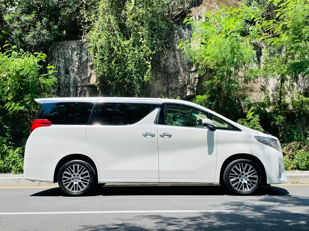 Toyota Alphard 2017