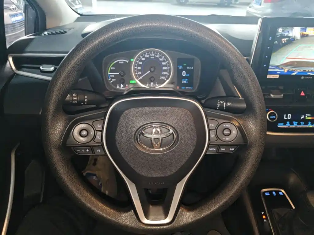 Toyota Corolla 2020 — фото 11