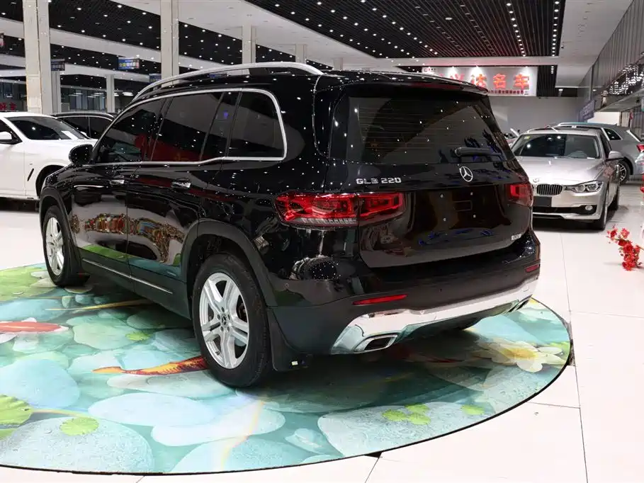 Mercedes-Benz GLB 2023 — фото 4