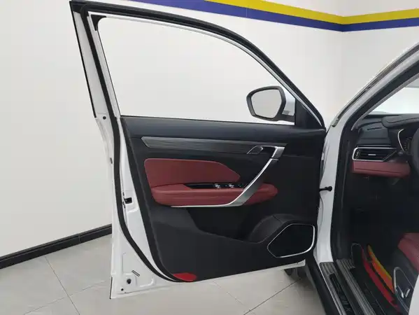 Geely Boyue 2022
