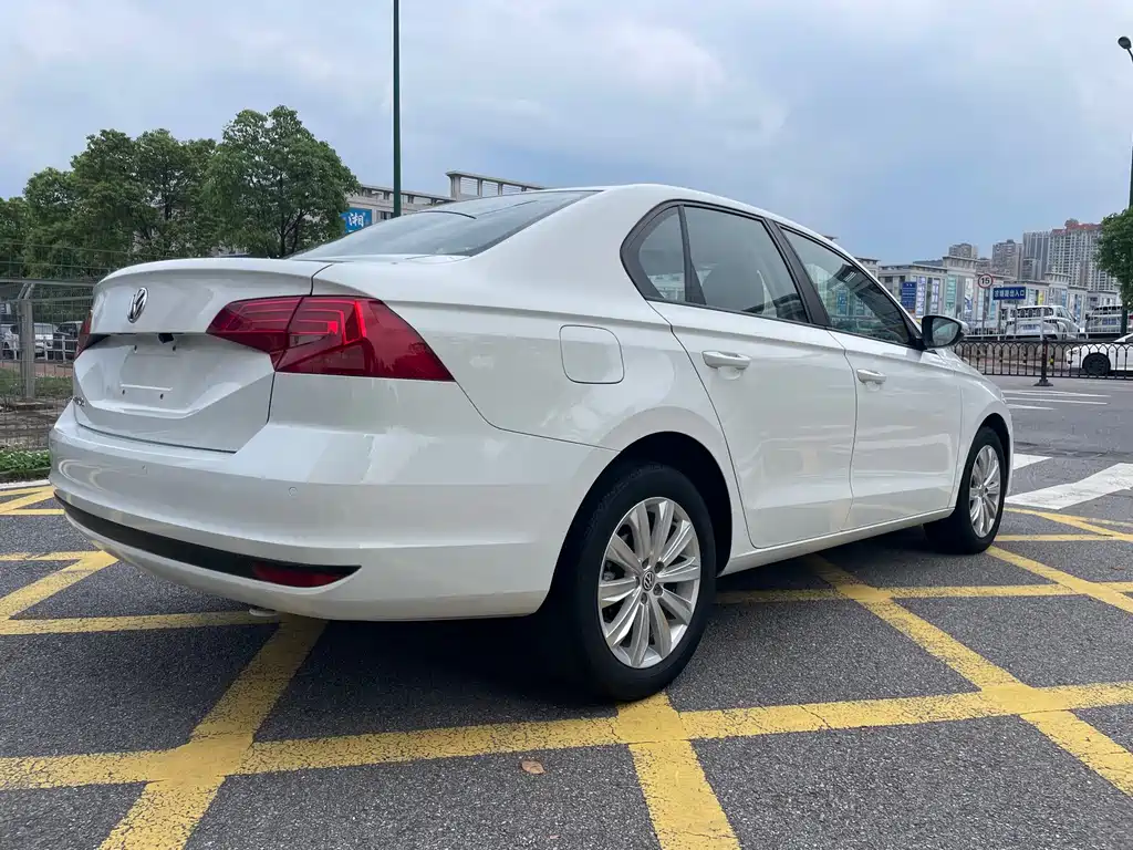 Volkswagen Bora 2021