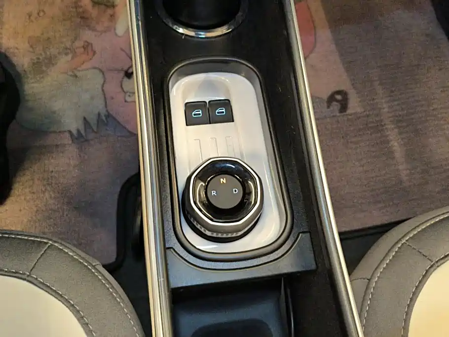 Geely Galaxy Panda 2025 — фото 15