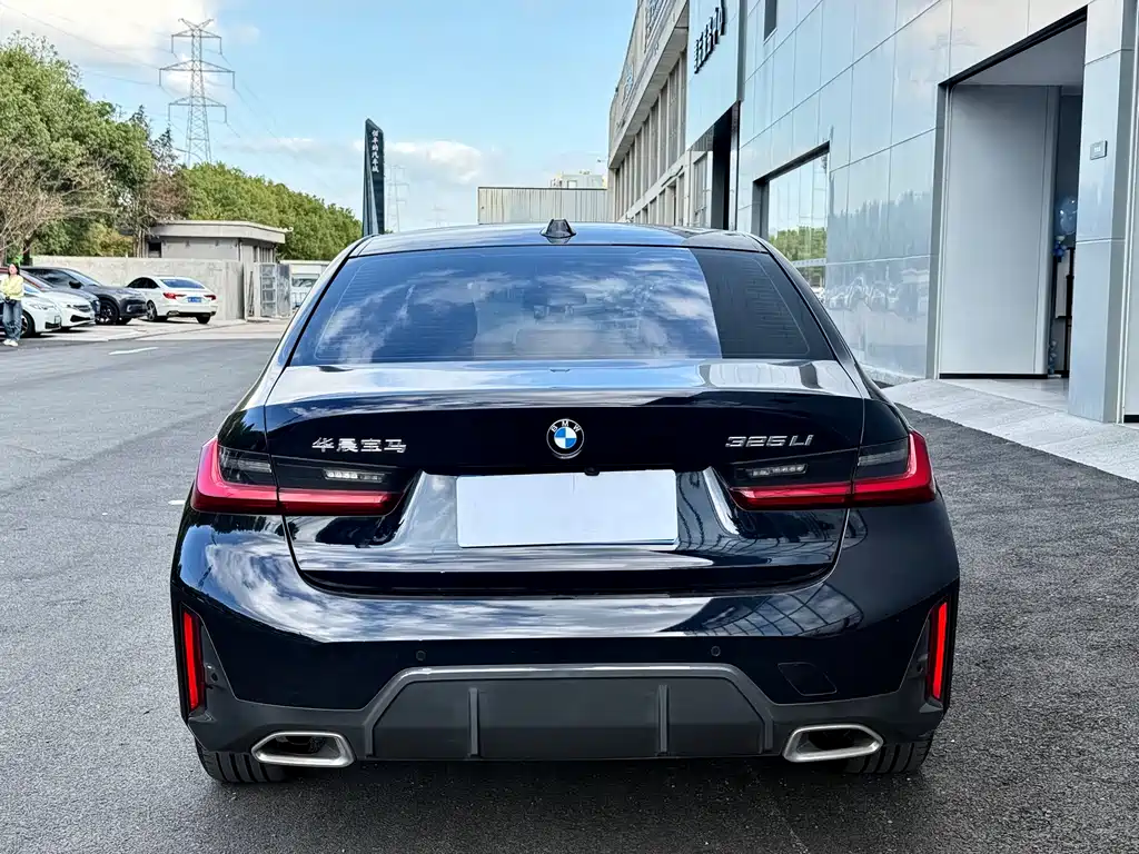BMW 3 Series 2023 — фото 12