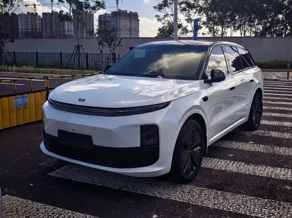 Li Auto L6 2024