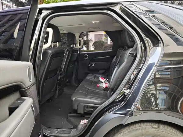 Land Rover Discovery 2018