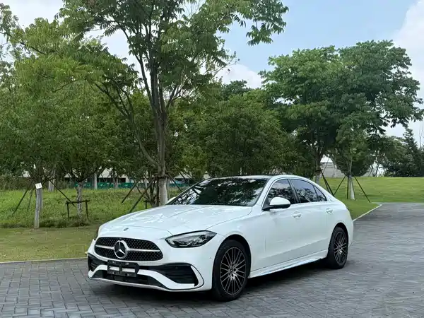 Mercedes-Benz C-Class 2024