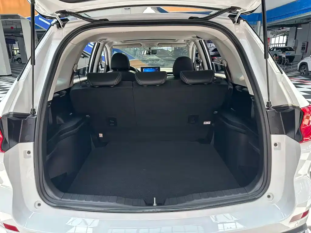 Haval M6 2023 — фото 17