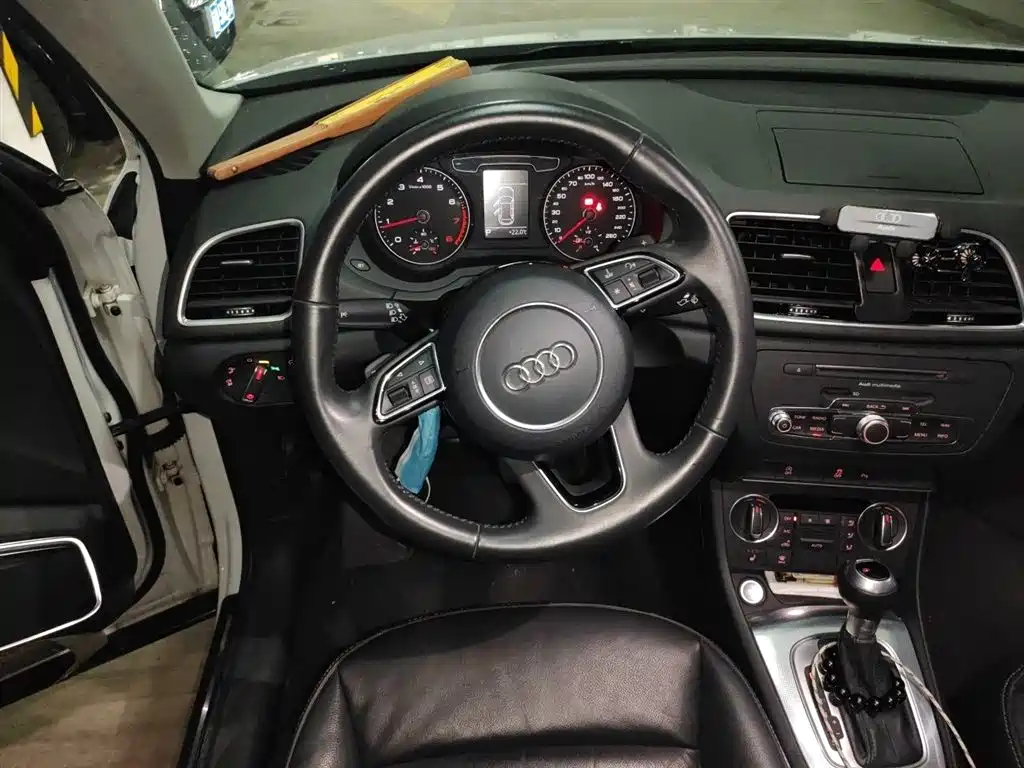 Audi Q3 2018 — фото 11