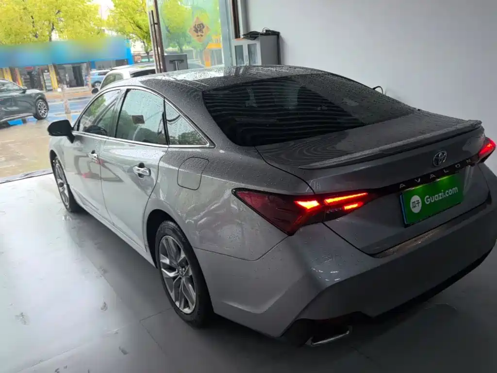 Toyota Avalon 2021