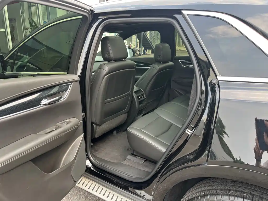 Cadillac XT5 2024 — фото 10