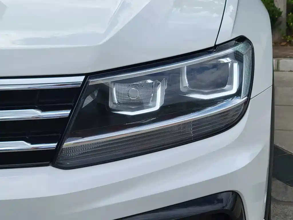 Volkswagen Tiguan L 2021 — фото 17
