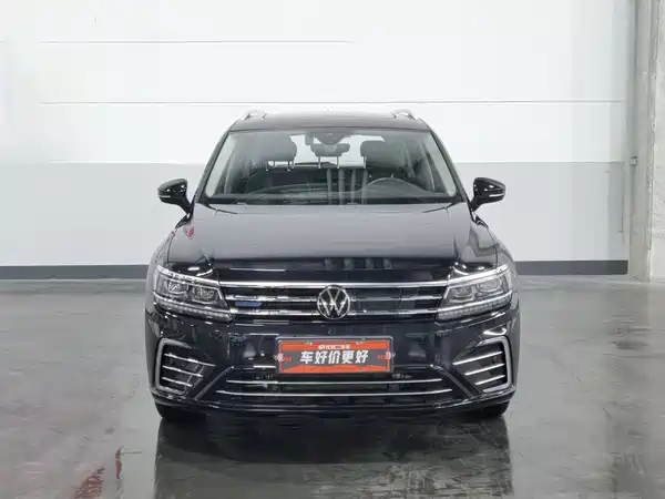 Volkswagen Tiguan L Plug-In Hybrid 2021