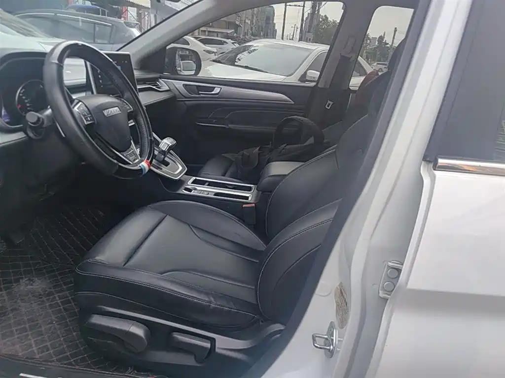 Haval M6 2023 — фото 15