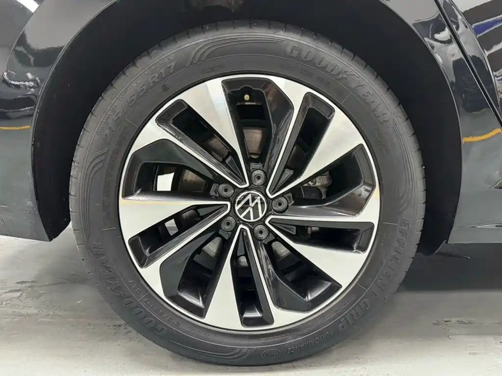 Volkswagen Passat 2023 — фото 19