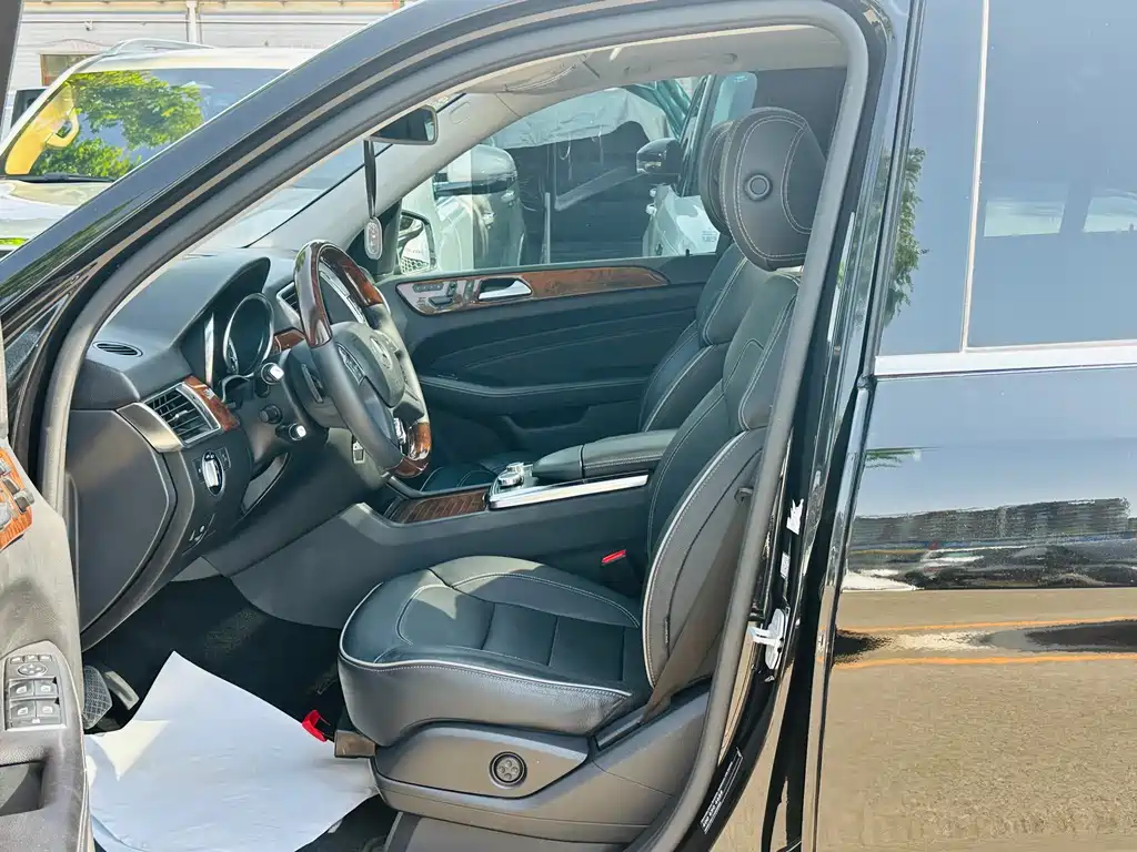 Mercedes-Benz M-Class 2014