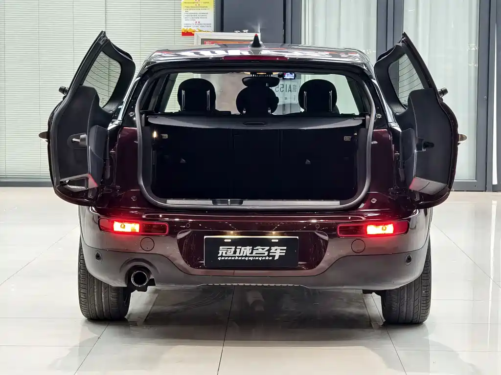 MINI Clubman 2017 — фото 13