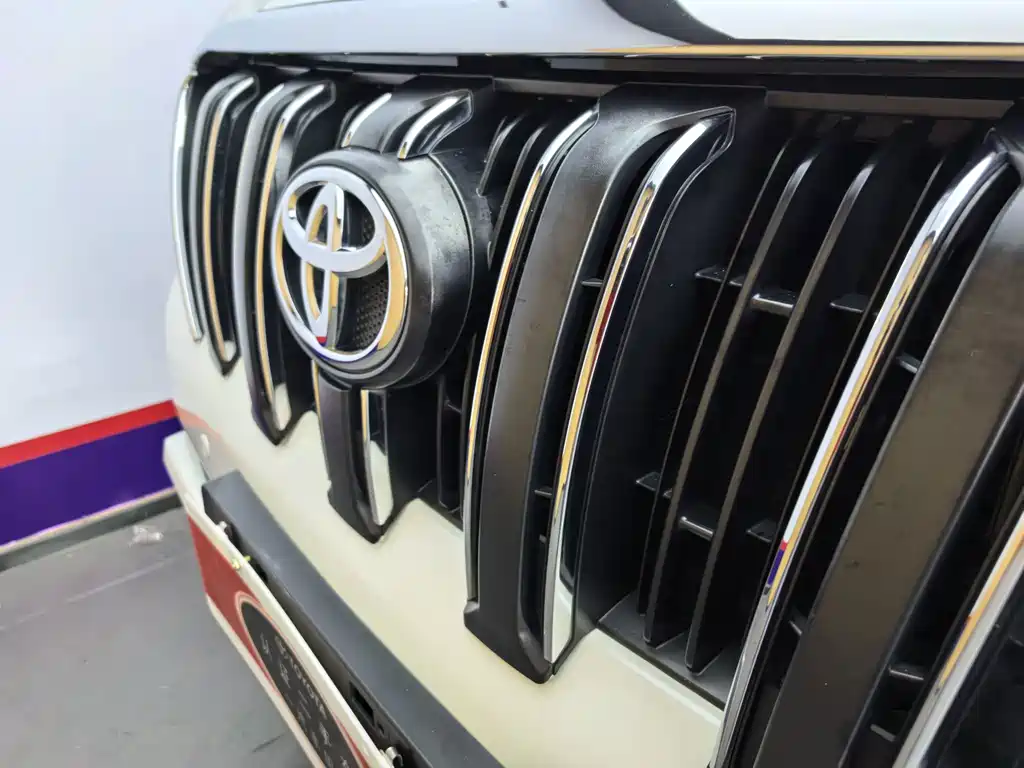 Toyota Prado 2017 — фото 22