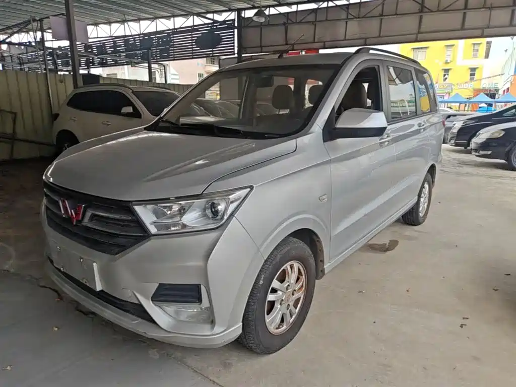 Wuling Hongguang 2021 — фото 2
