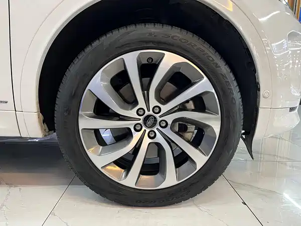 Land Rover Discovery Sport 2020