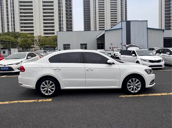 Volkswagen Lavida 2016