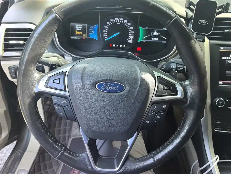 Ford Mondeo 2014 — фото 15