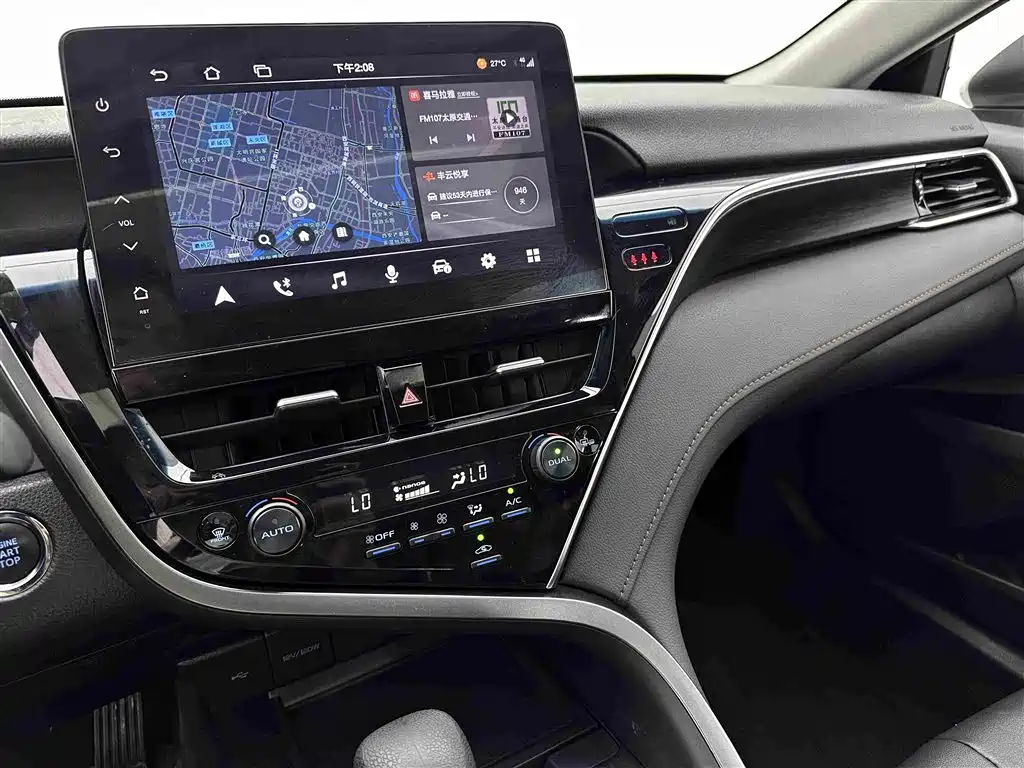 Toyota Camry 2024 — фото 11